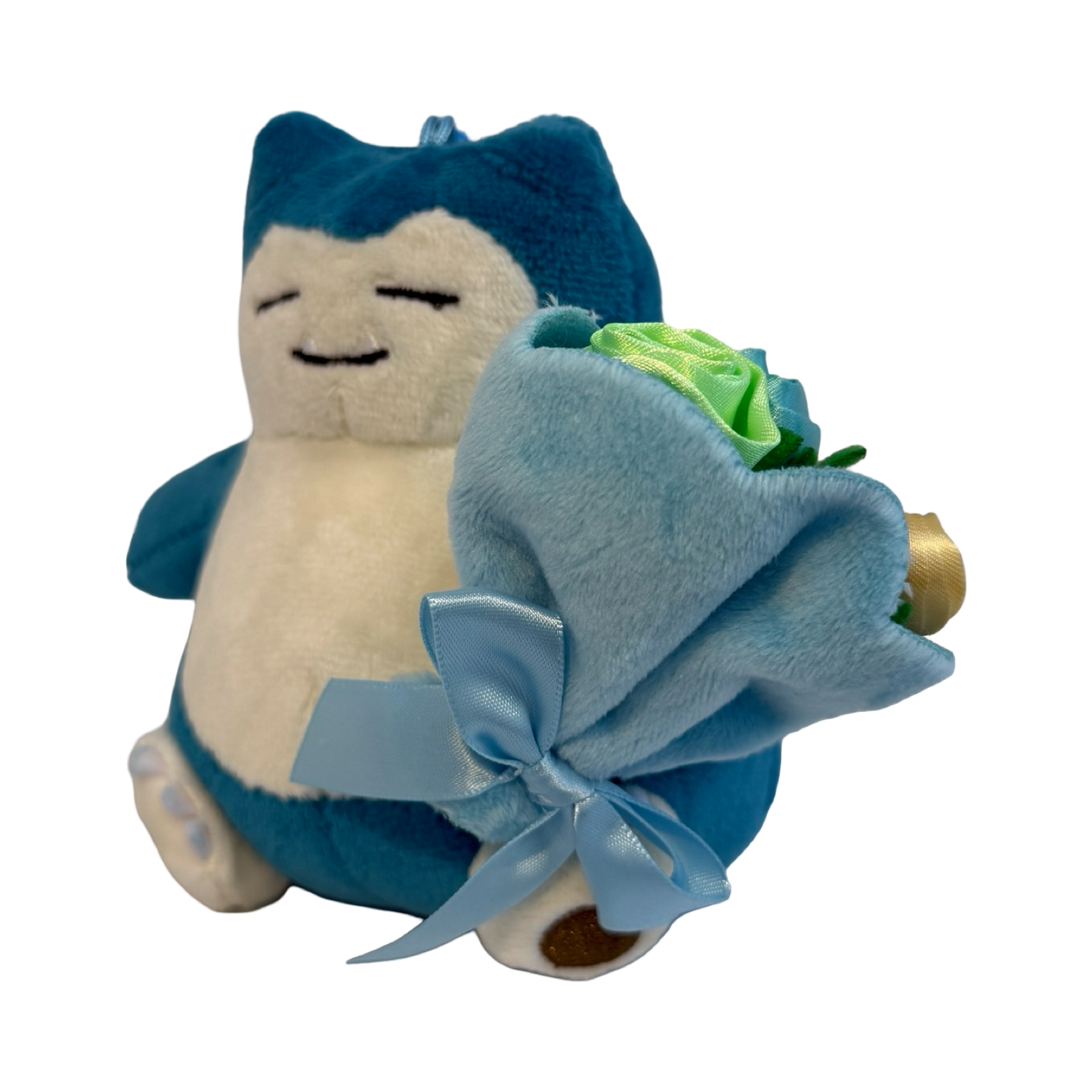 Plush keychain of Pokémon Snorlax holding a bouquet of plush roses 