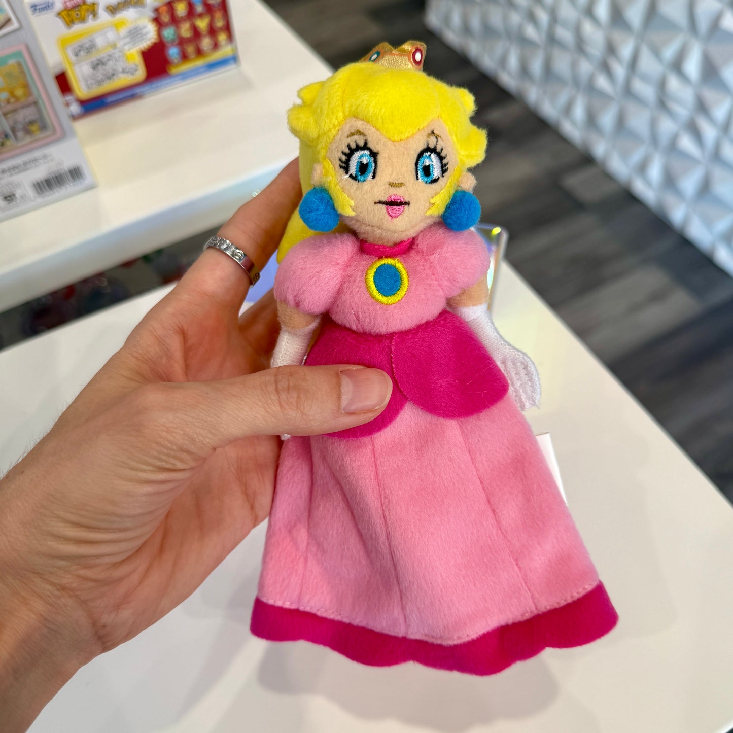 Super Mario Mascot Clip - Princess Peach